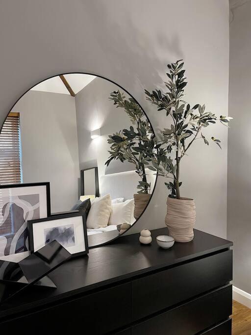 Cosy 2 Bedroom Apartment Todmorden Buitenkant foto