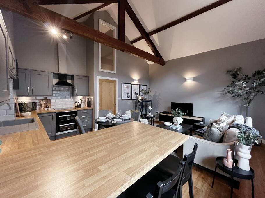 Cosy 2 Bedroom Apartment Todmorden Buitenkant foto